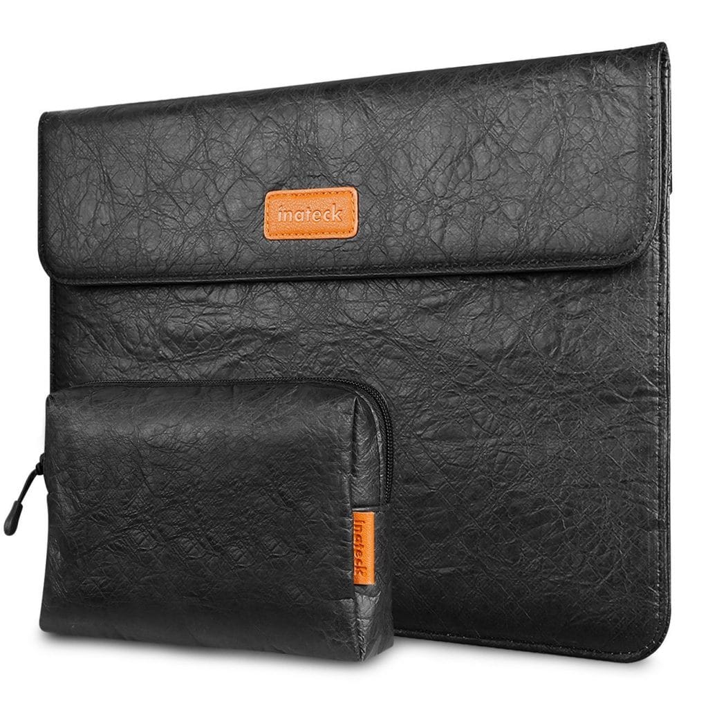 Image shows both the laptop case and accessory pouch.
