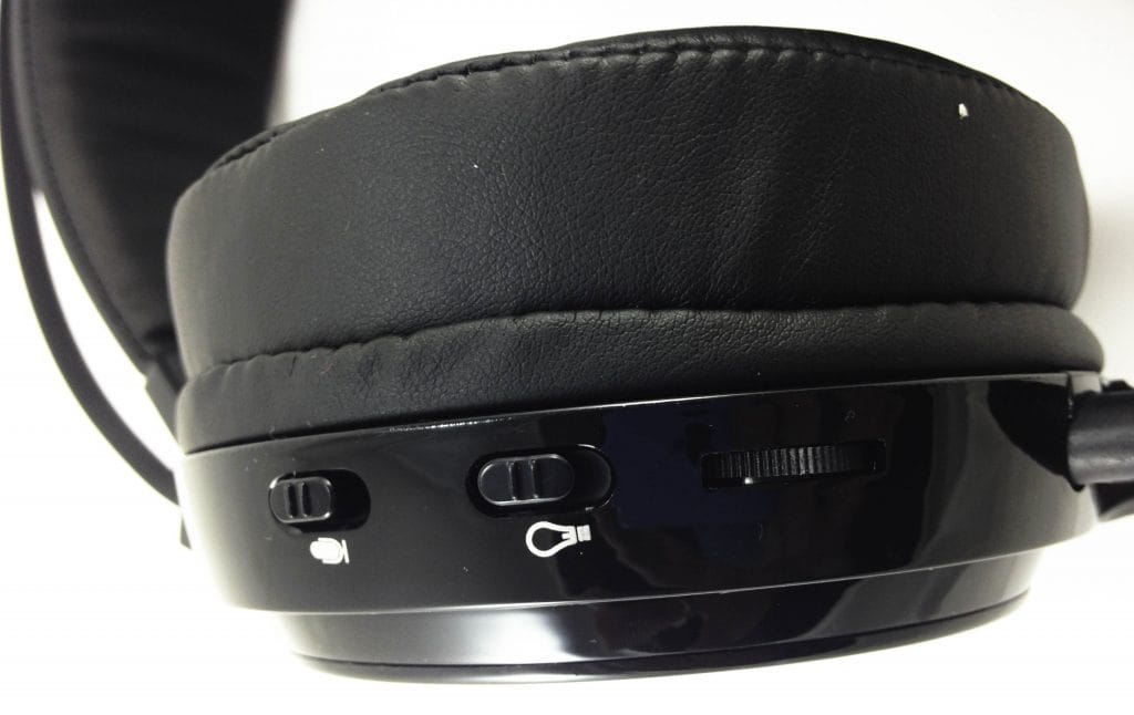 Image shows the on-ear controls.