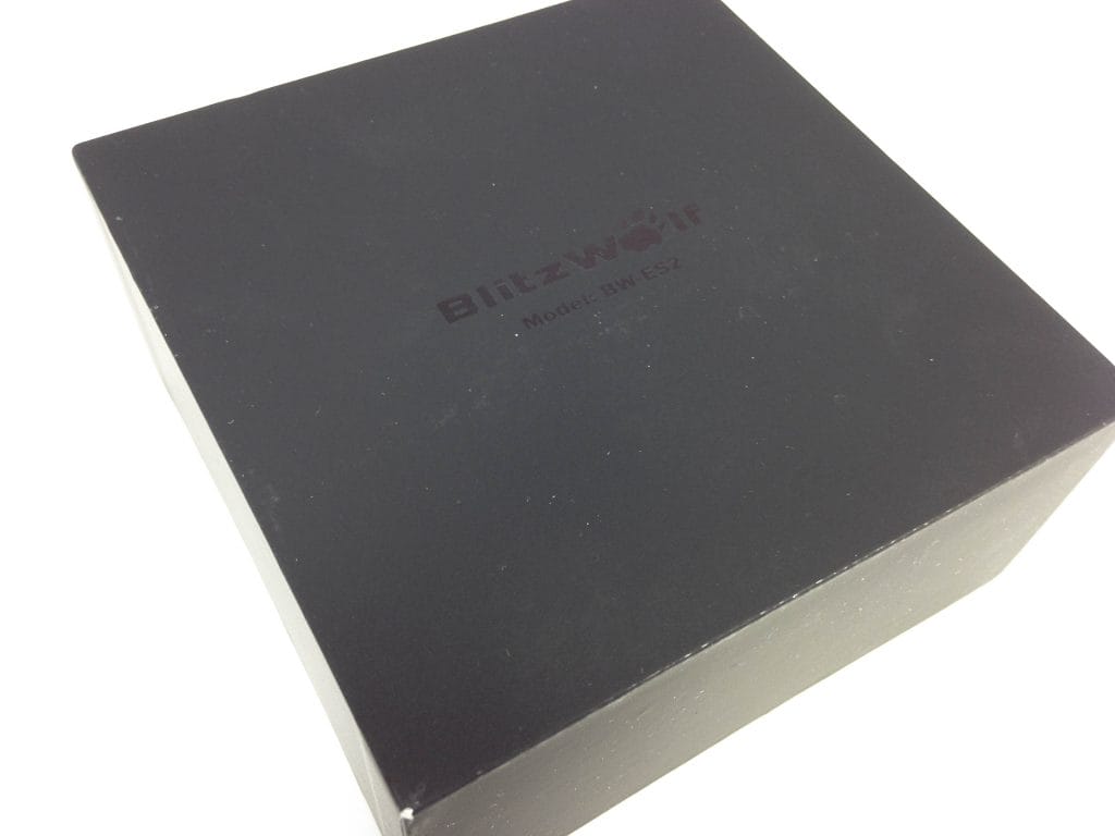 Image shows the outer box of the BlitzWolf BW-ES2 Earphones.