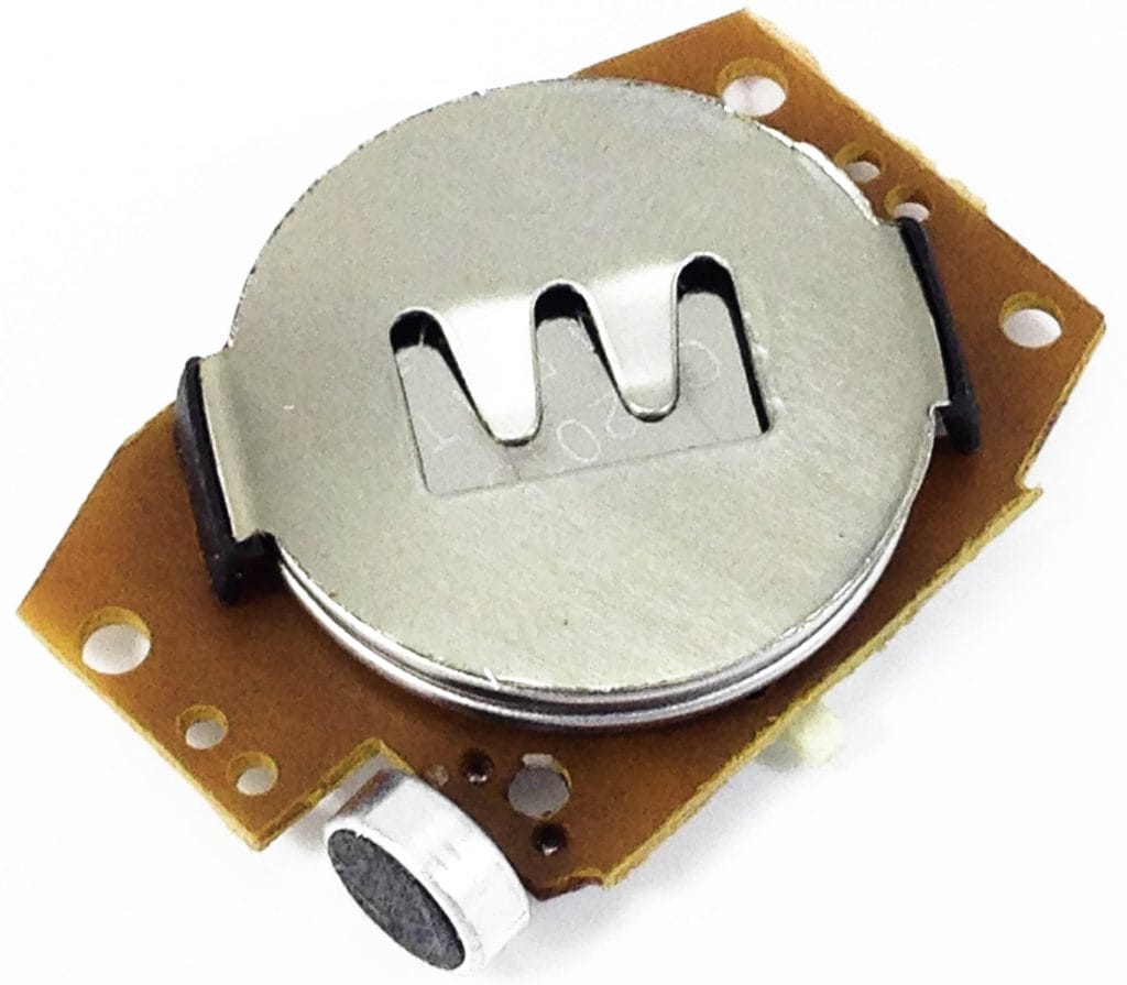 Vine Rituals Illumio+ Image of the battery and circuit board.