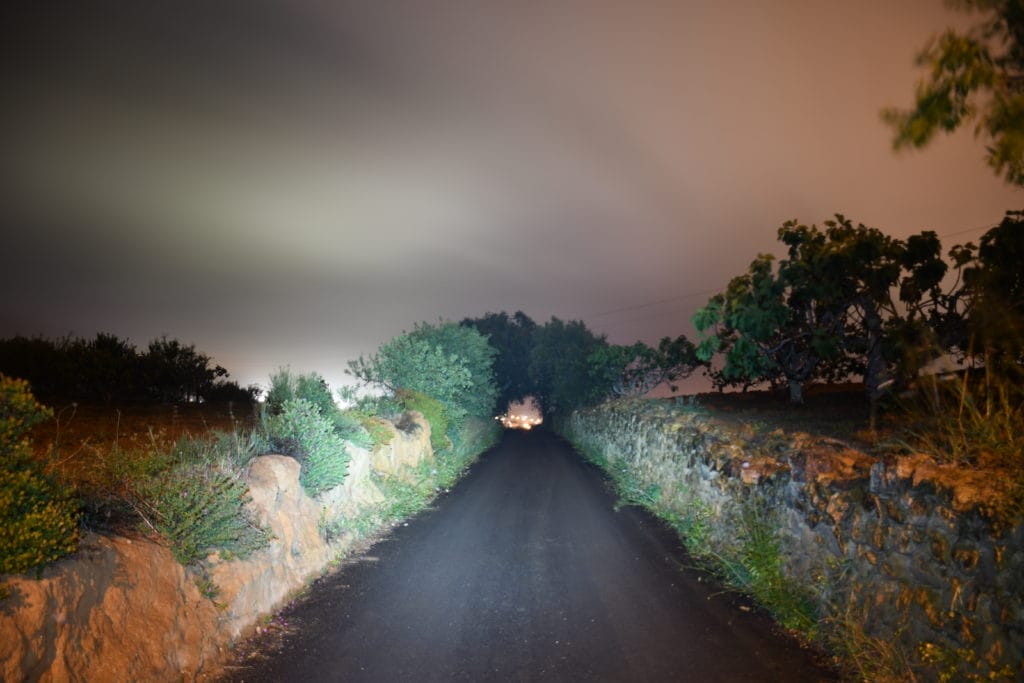 A night shot of the Olight S1A Baton on turbo