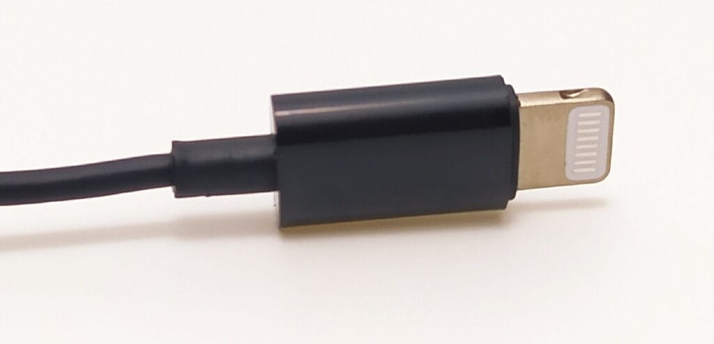 Image shows the lightning connector of the earphones