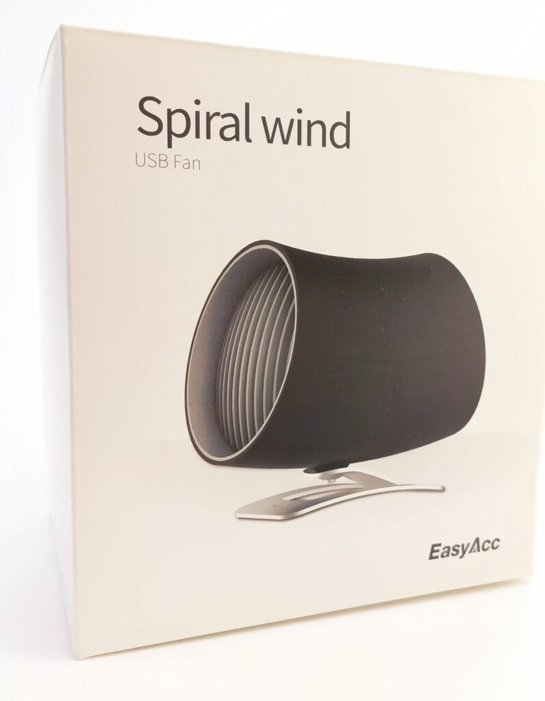 Image shows the outer box. On the front there is a picture of the fan.