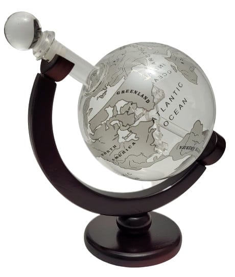 Image shows the decanter.