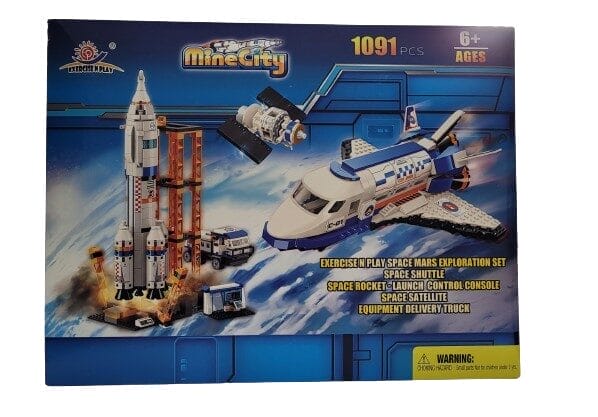 Image shows the outer box of the brick set.