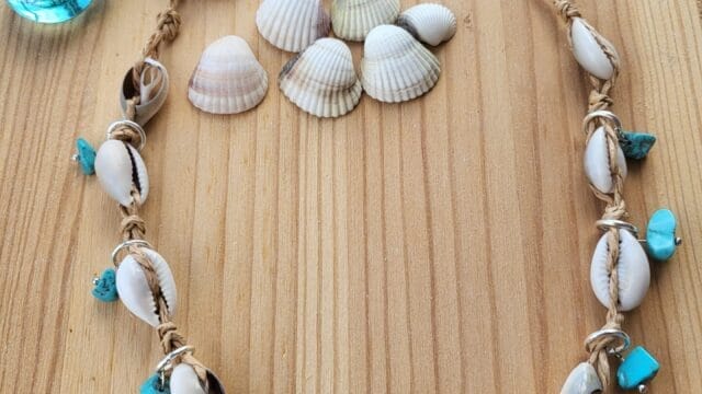 Boho-shell-necklace