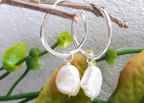 CherylsJewellery-Fresh-Water-Pearl-Hoop-Earrings-Sz18-500×500-1