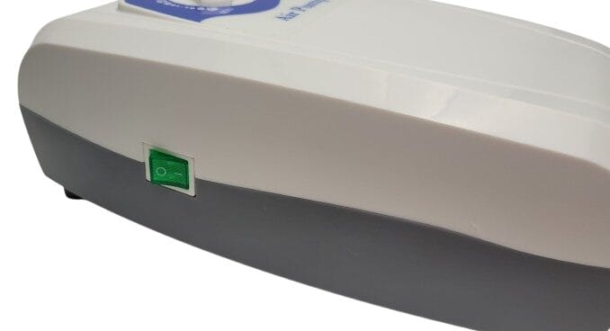 Image shows the power switch of the pump.