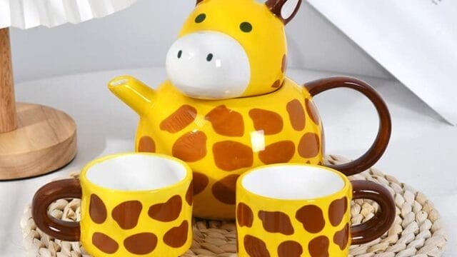 4-Piece-Ceramic-Stacking-Giraffe-Mug-Teapot-Set