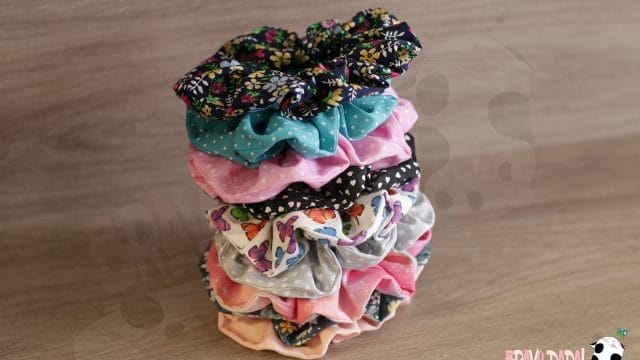 TT5738-Scrunchies