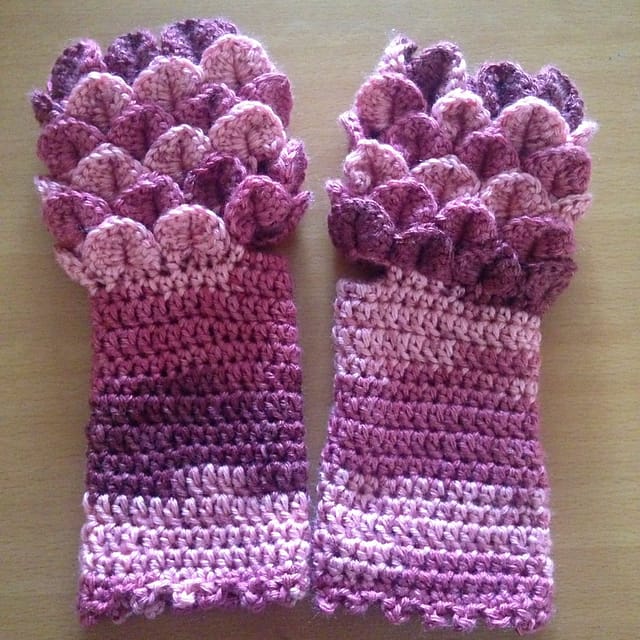 pink-dragon-gloves
